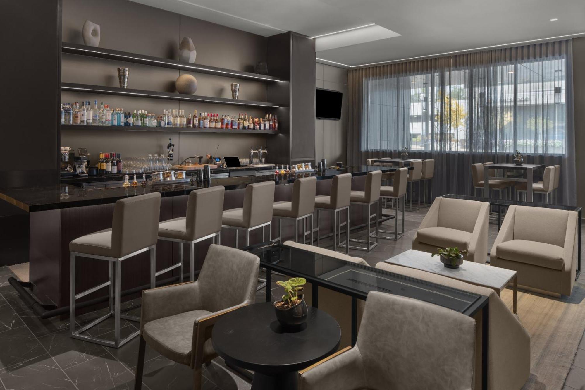 Ac Hotel By Marriott St. Louis Клейтън Екстериор снимка