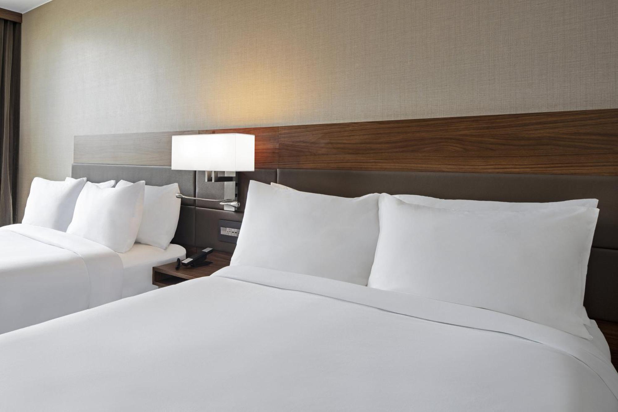 Ac Hotel By Marriott St. Louis Клейтън Екстериор снимка